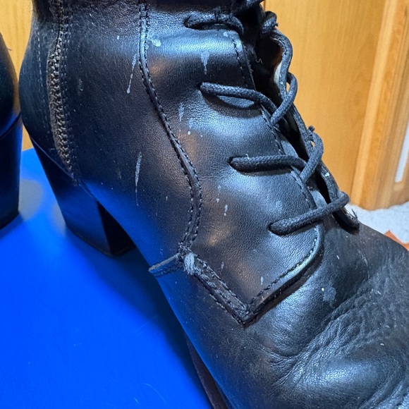 Frye Black Leather Zip-Up Ankle Boots - Picture 6 of 8